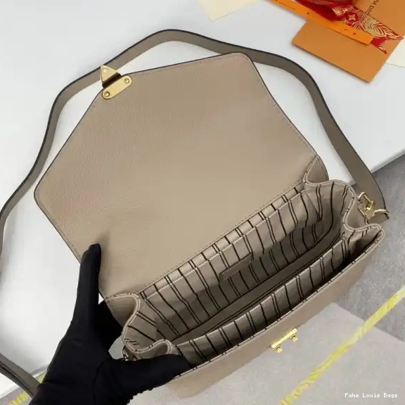 Rep ladies VUITTON MÉTIS POCHETTE LOUIS 0510